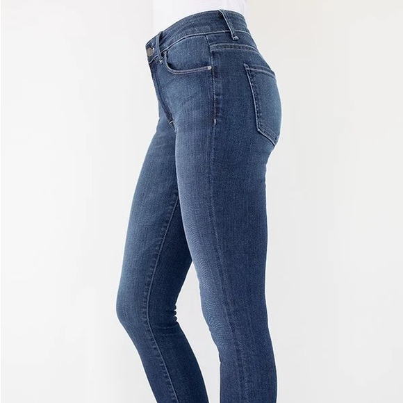 Fidelity Denim Sola Petite Jeans. Size 29. - Picture 2 of 5